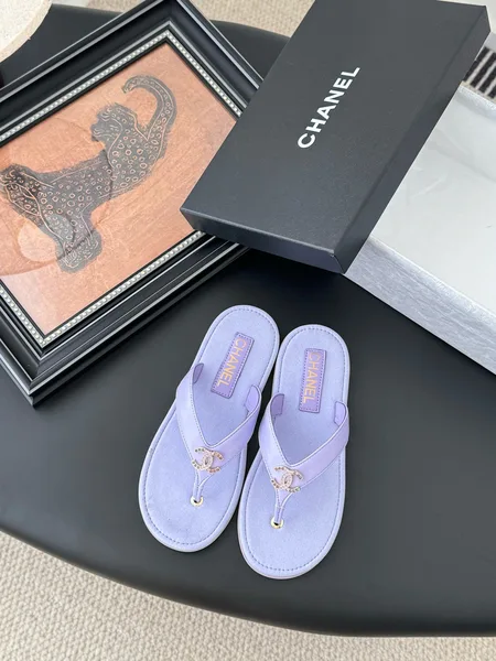 Chanel Women Light Purple Leather Slides product photo
