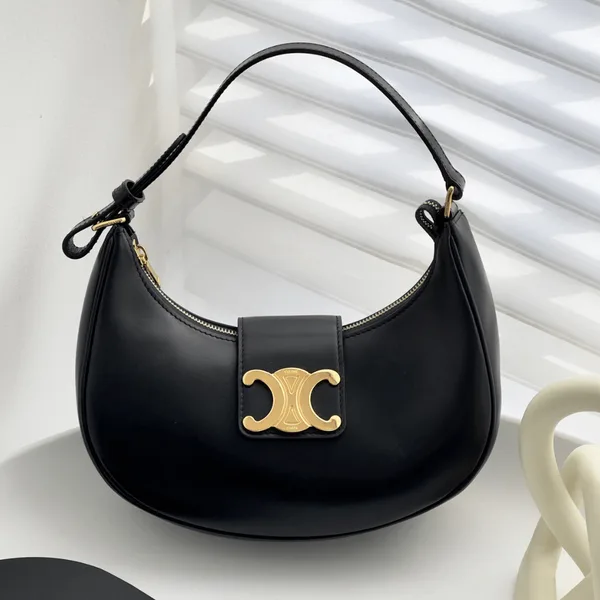 Celine Triomphe Curved Black Matte Leather 23x14x7cm Bag product photo