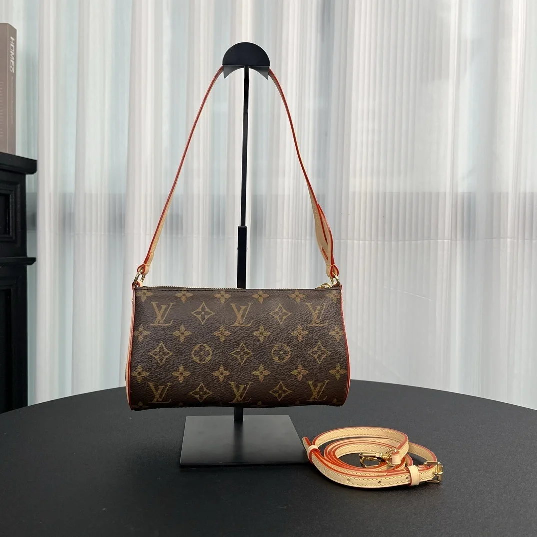 Louis Vuitton Pochette Tirette bag in Monogram Canvas product view 4
