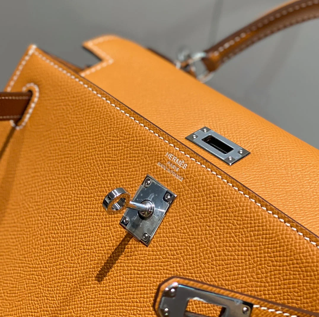 Hermès Kelly 25 cm In Gold Epsom Silver Hardware Bag product view 6