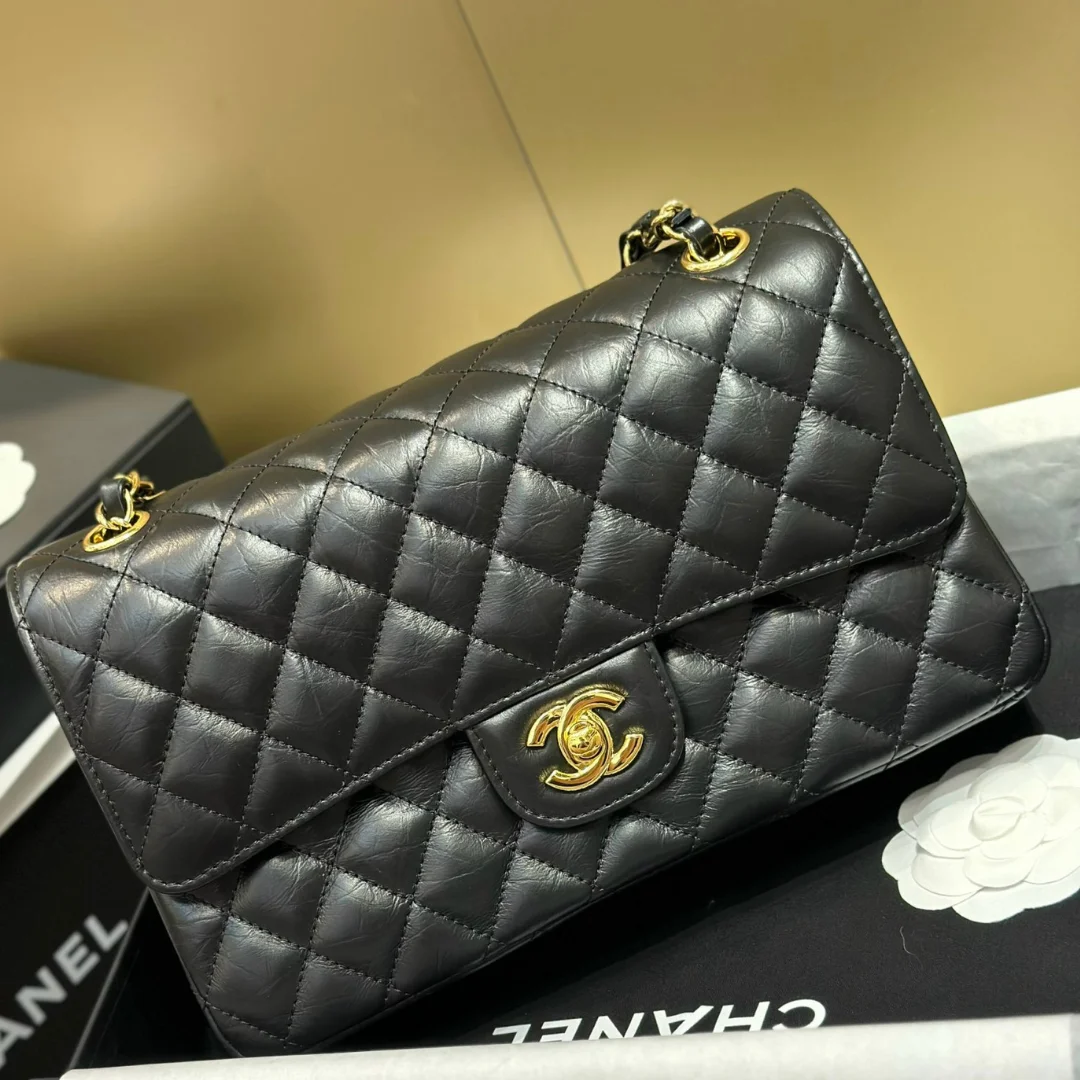 Chanel Classic Lock Gold With Black Wrinkled Skin Handbags 25 cm product view 1