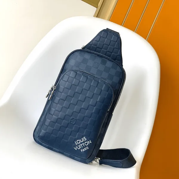 Louis Vuitton Avenue Men’s Handbag Checkerboard Pattern 20x31x7cm product photo