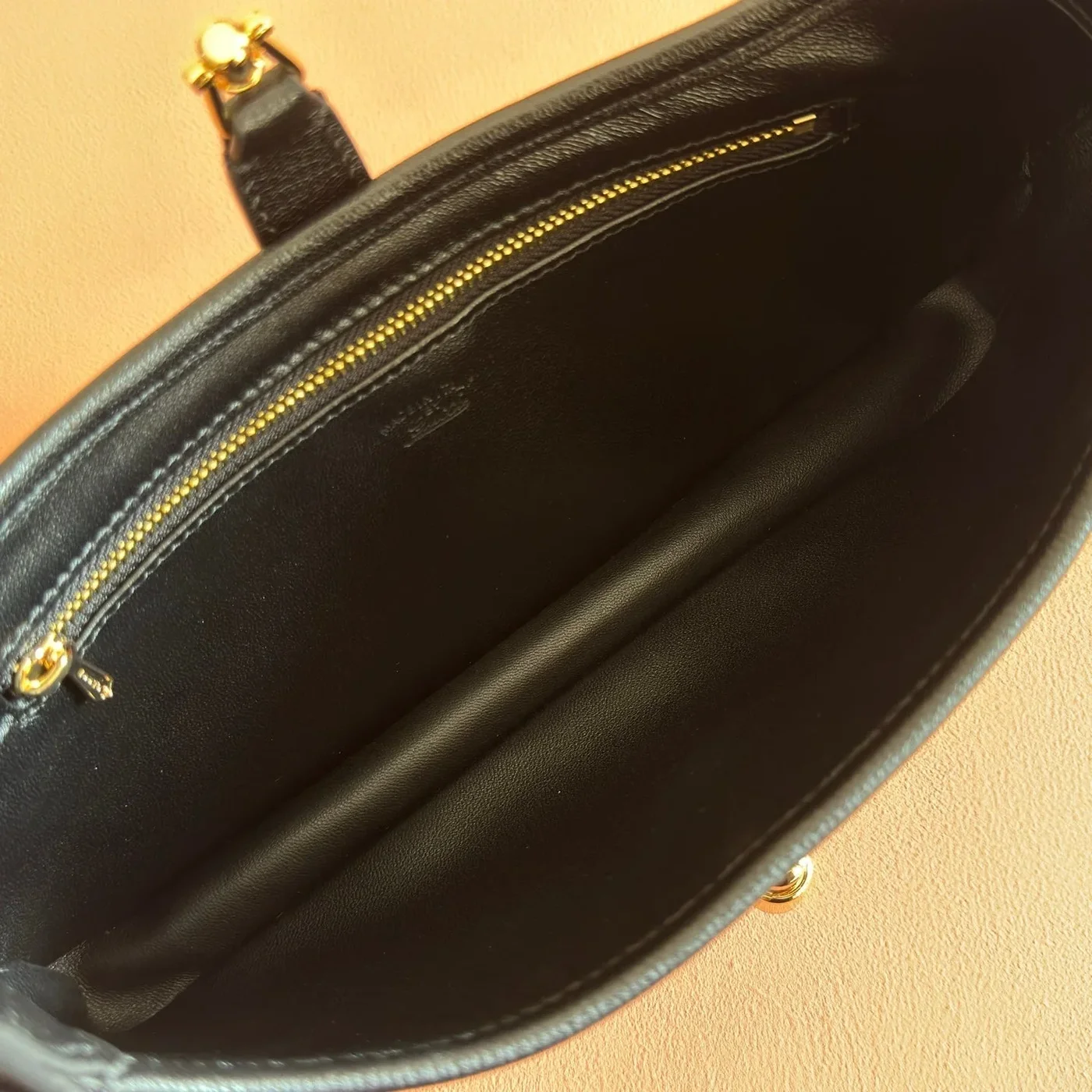Gucci 26S Jackie Slim Shoulder Bag 27 In Black Calfskin product view 7