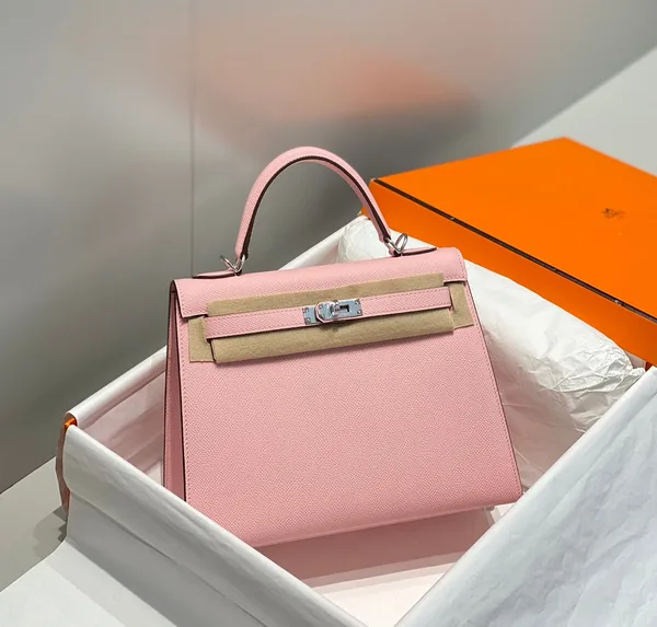 Hermès Kelly 25 cm In Rose Sakura Epsom Silver Hardware Bag product photo