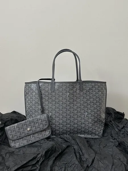 Goyard St Louis PM Tote Bag product view 3