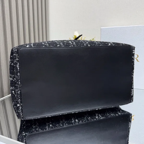 Dior Large Dior Toujours Bag product view 3