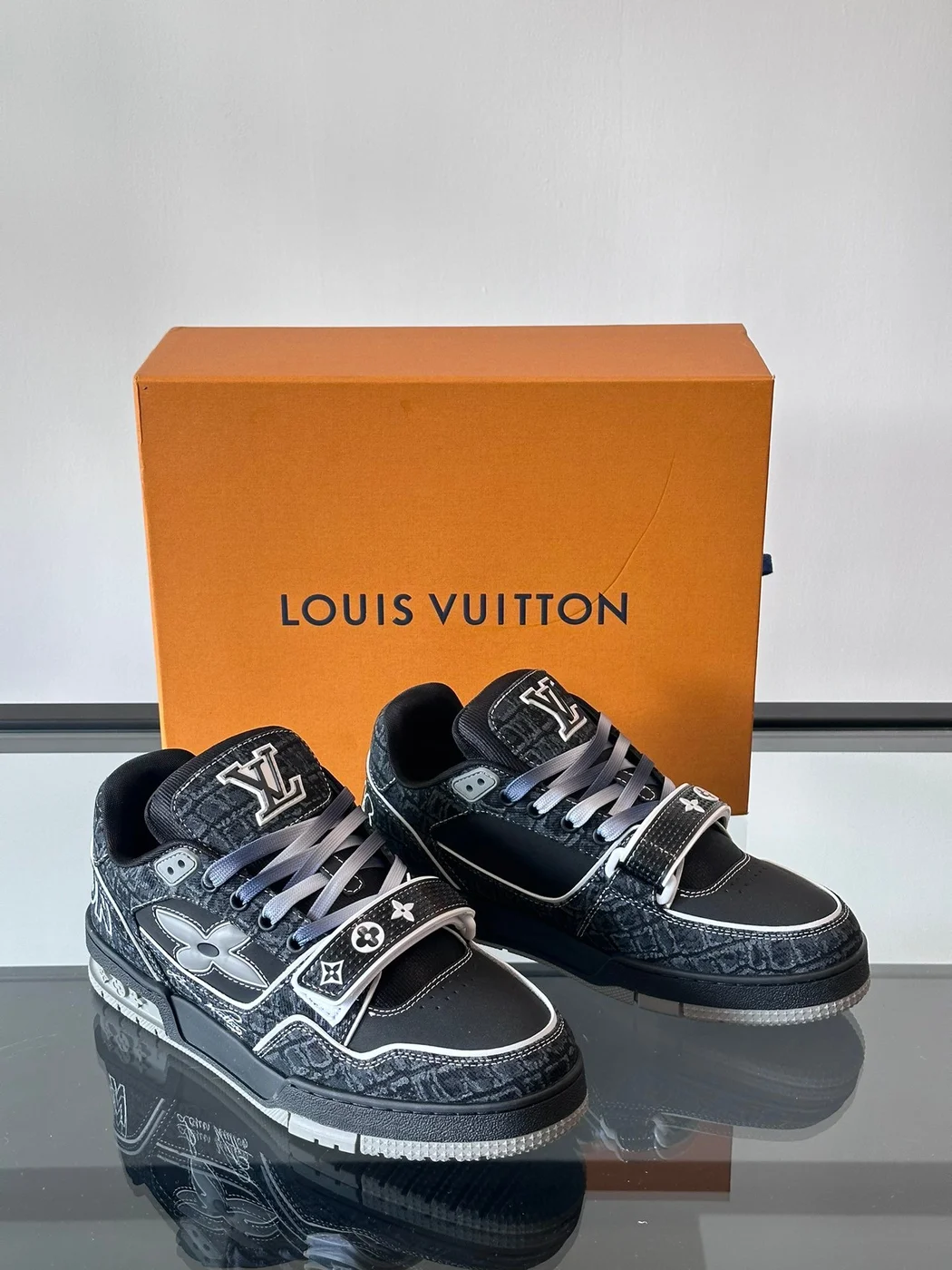 Louis Vuitton Men Black Fabric Leather Sneakers product view 3