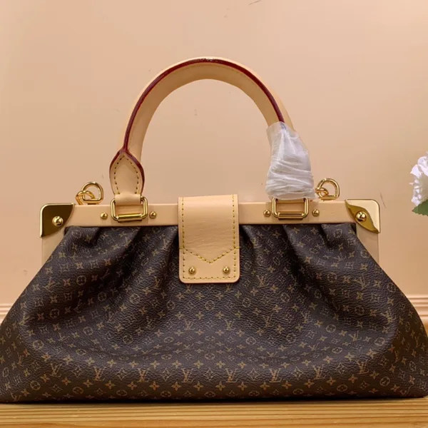 Louis Vuitton Clucth Tisitt Lock Handbags 28x14cm product photo