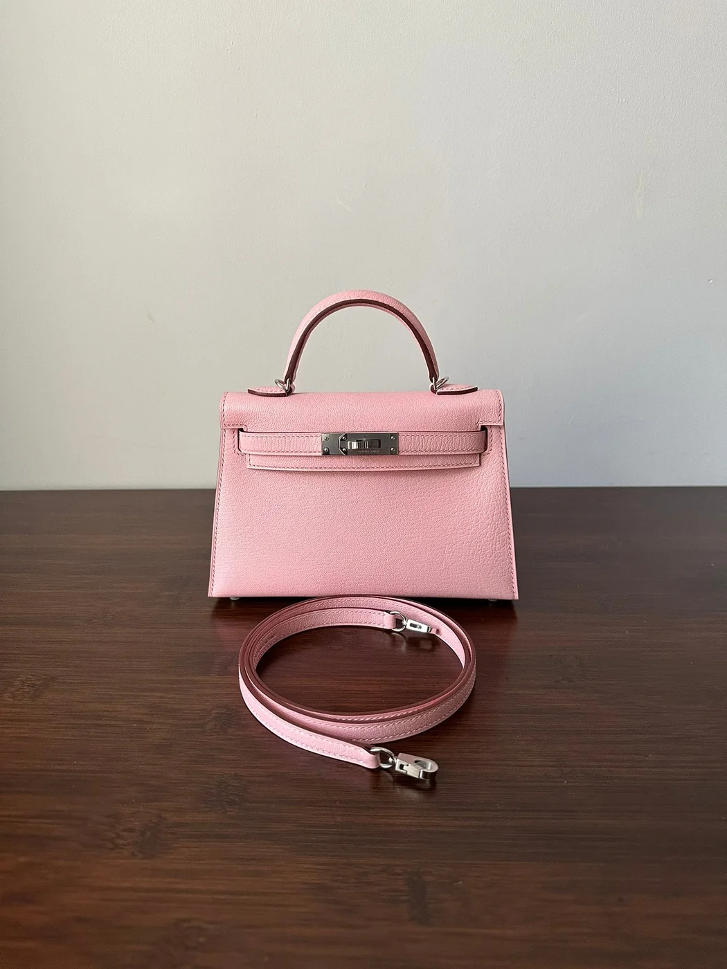 Hermès Mini Kelly 20 bag in Rose Sakura leather with silver hardware product view 6