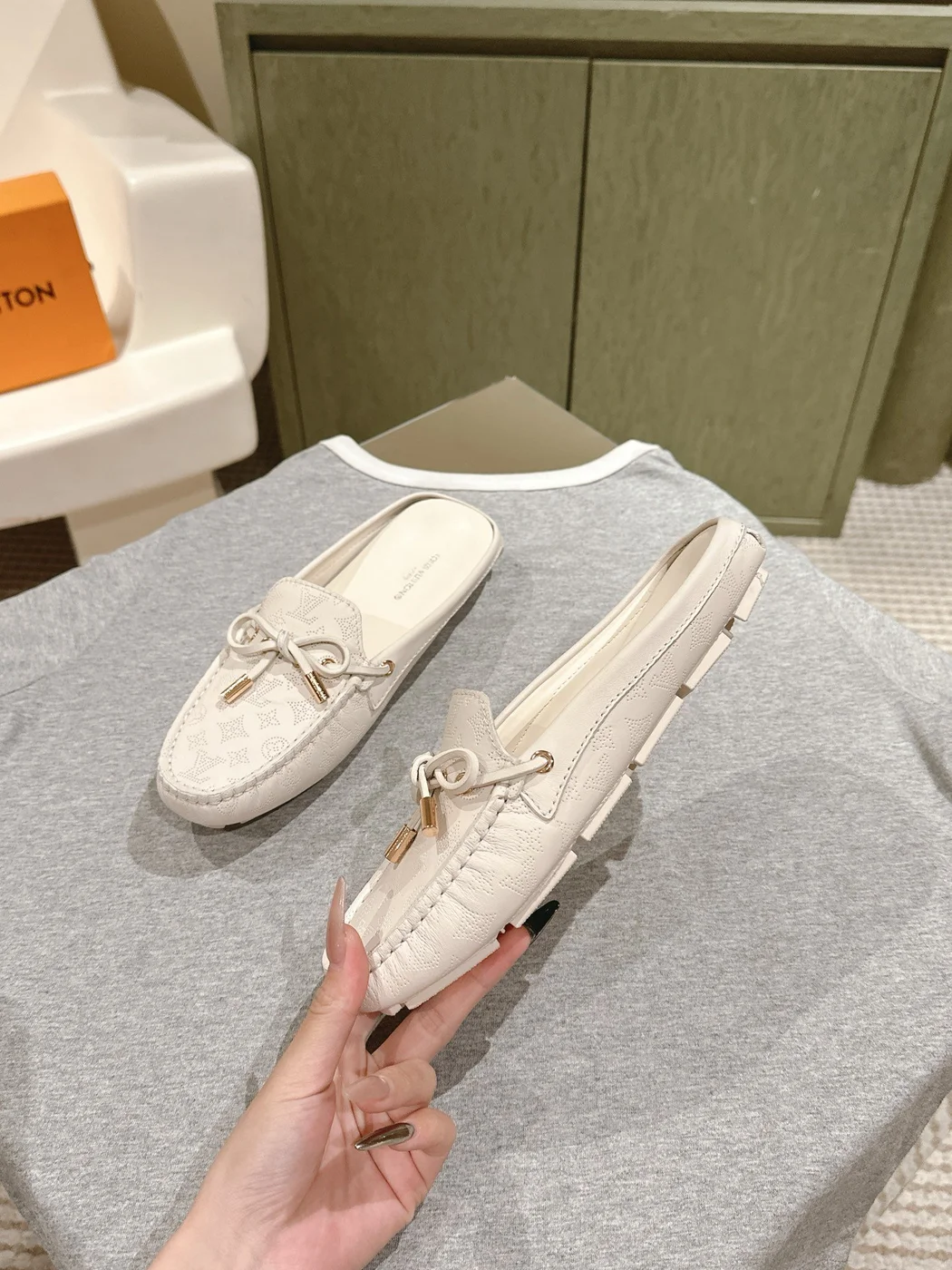Louis Vuitton Women White Leather Mules product view 3