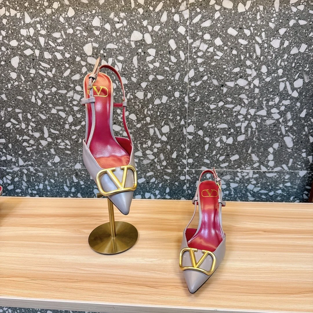 Valentino Women Beige Leather Pointed Pumps product view 2