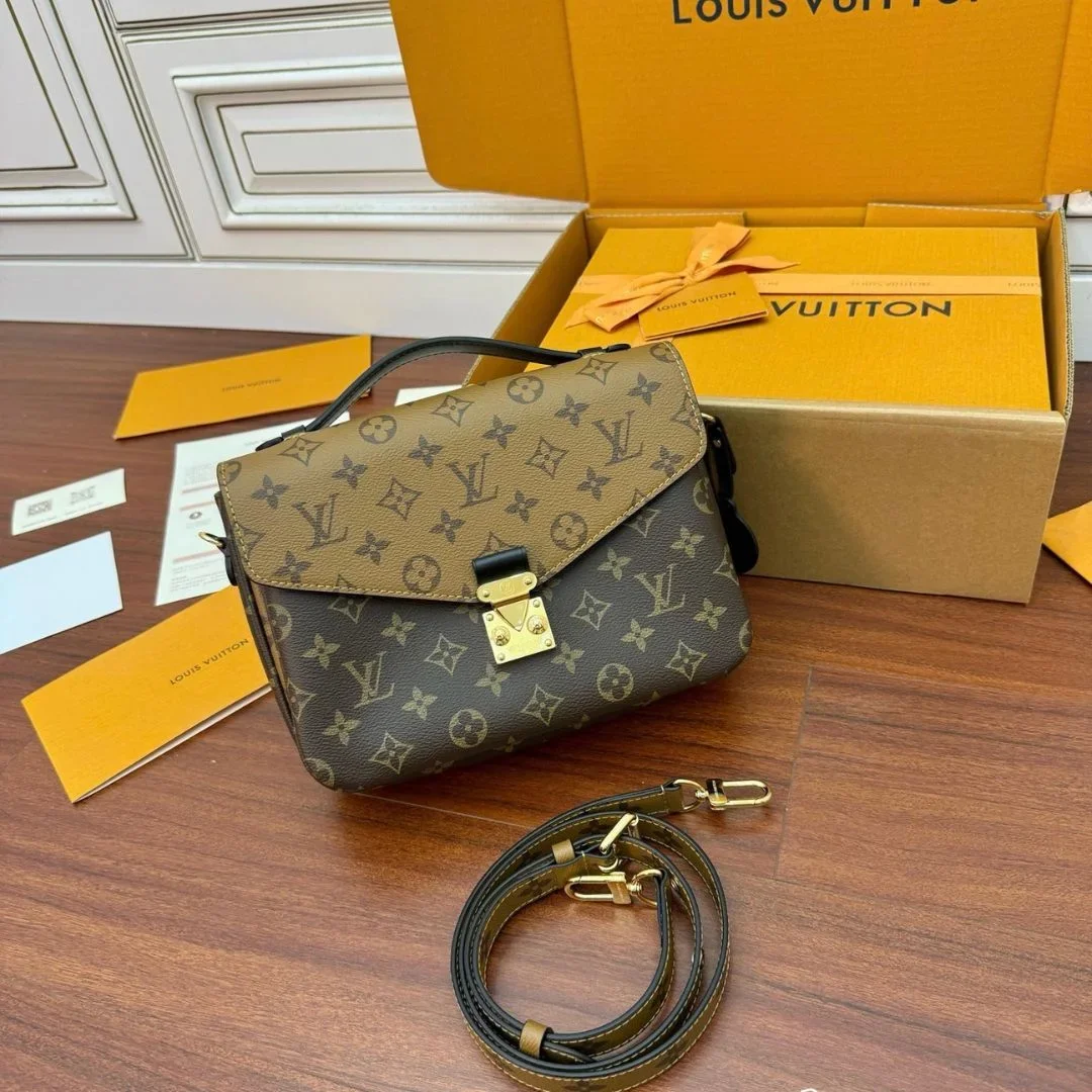 Louis Vuitton Pochette Métis in Reverse Monogram canvas Bag product view 1