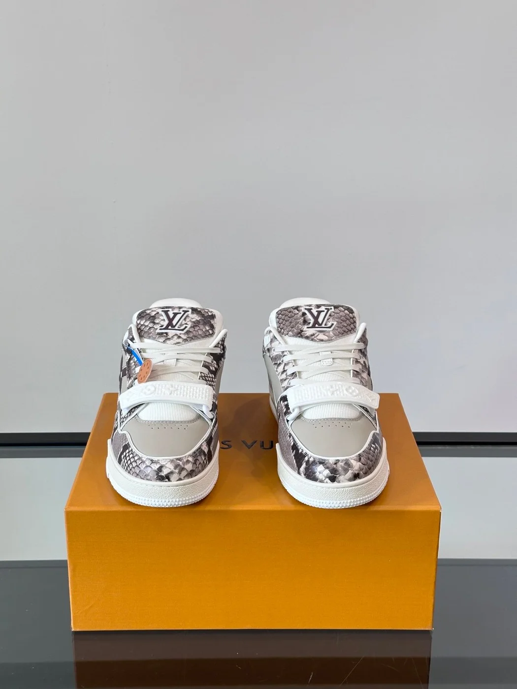 Louis Vuitton Men White And Gray Snakeskin Leather Sneakers product view 2
