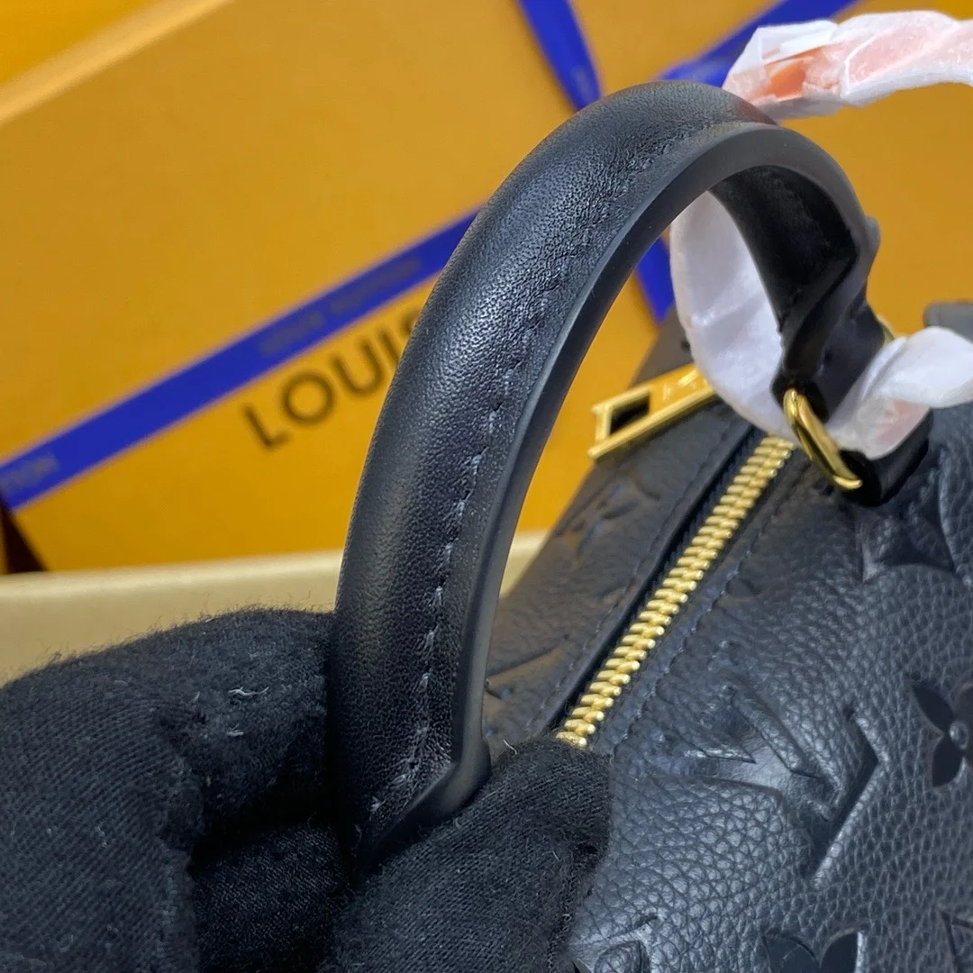 Louis Vuitton M45393 Petite Malle Souple Bag product view 2