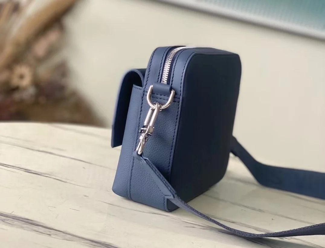 Louis Vuitton Fastline Men Handbags Blue 23.5x18x7cm product view 8