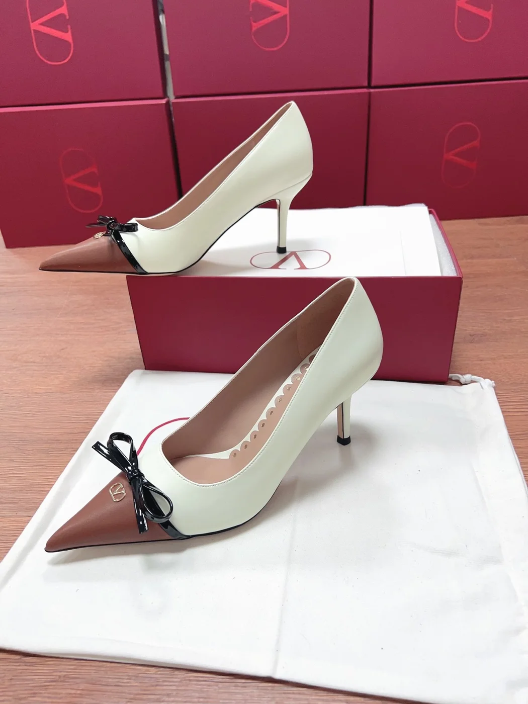 Valentino Women White Leather Brown Bow Detail Pumps product view 5