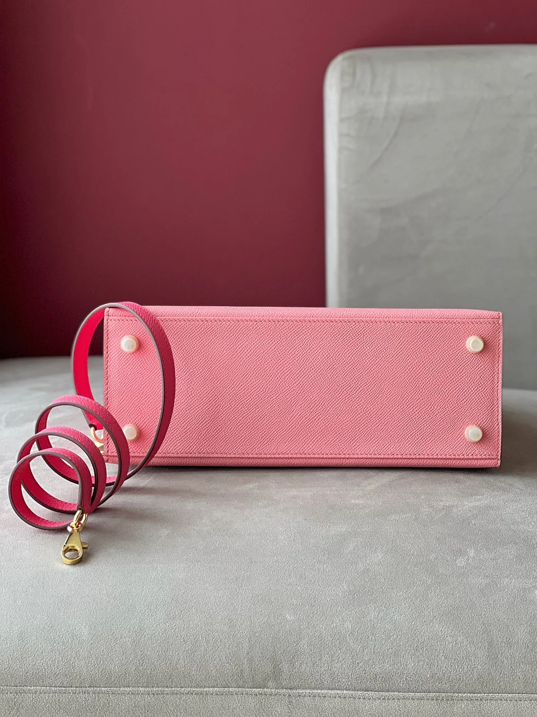 Hermès Kelly 28 Rose Pink/ Pink Gold Hardware Bag product view 3