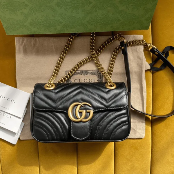 Gucci Marmont Women’s Black Handbag 22 cm product photo