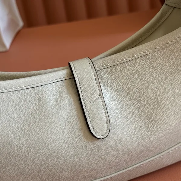 Gucci 26S Jackie Slim Shoulder Bag 27 In Cream White Calfskin product view 7
