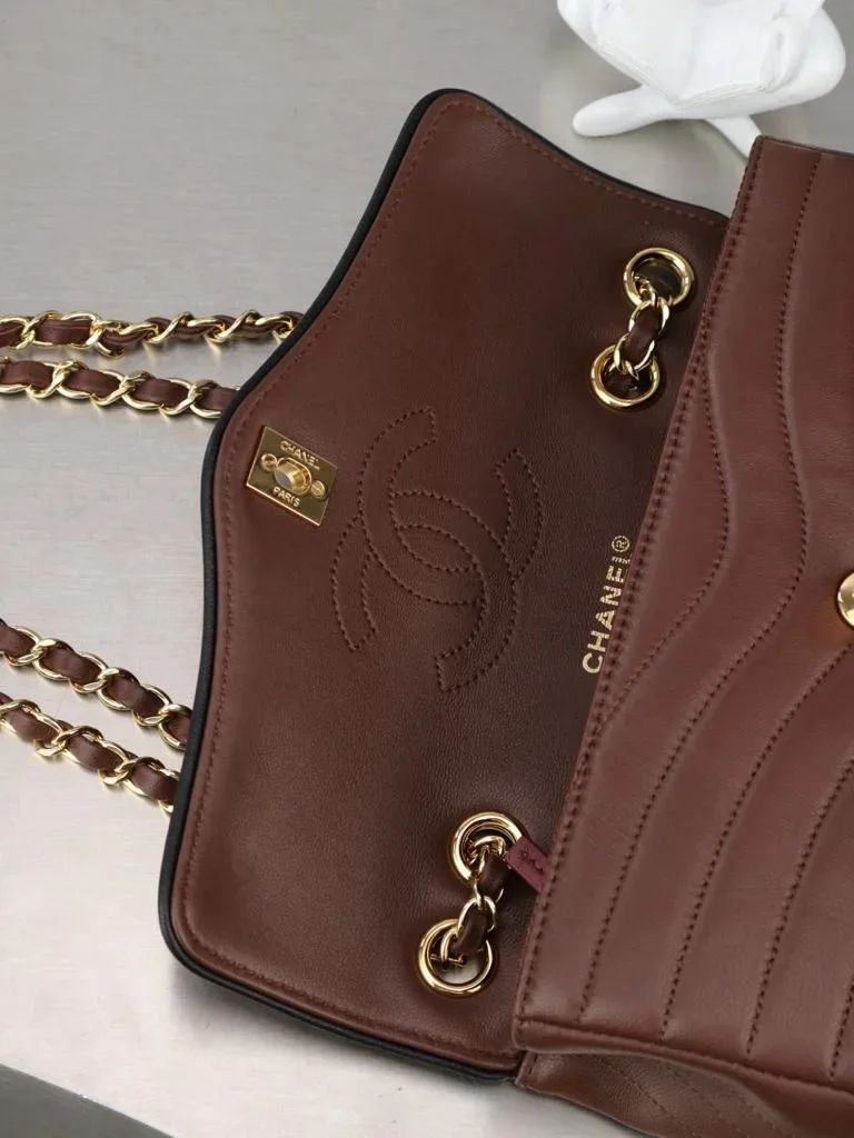 Chanel flap bag quilted leather product view 8