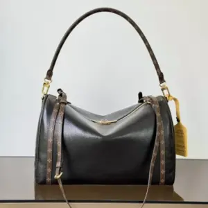 Louis Vuitton Express Bag product photo