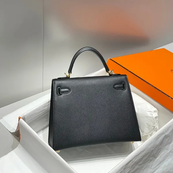 Hermès Kelly 25 Black Epsom Bag with Gold Hardware product view 5