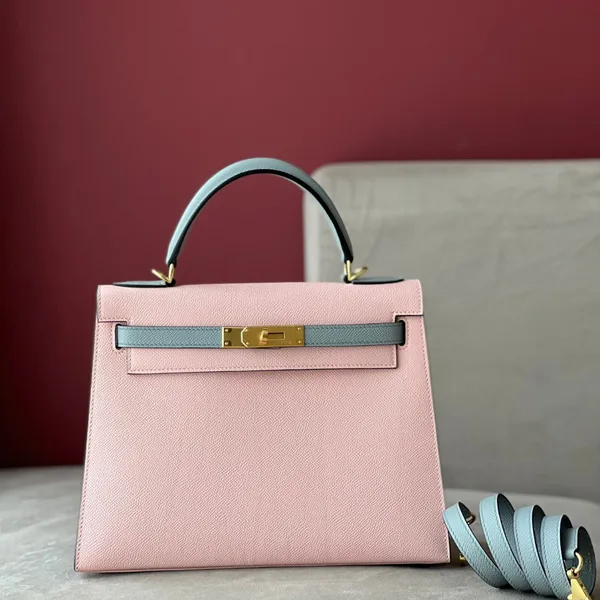 Hermès Kelly 25 Rose Sakura & Gris Perle Chèvre Epsom Leather Gold Hardware Bag product photo