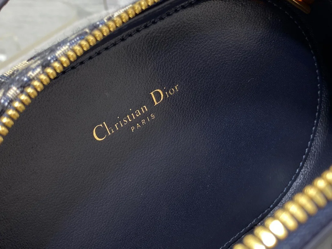 Dior women’s handbag with crossbody strap 18x6cm product view 7