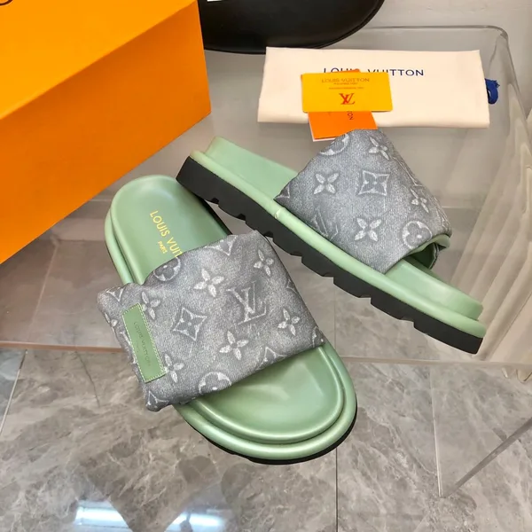 Louis Vuitton Women Green Fabric Strap Slippers product photo
