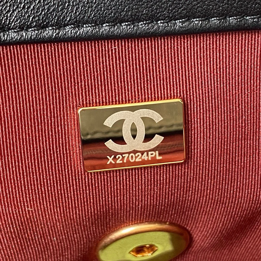 Chanel 19 Flap Bag Black Lambskin Gold Hardware product view 3
