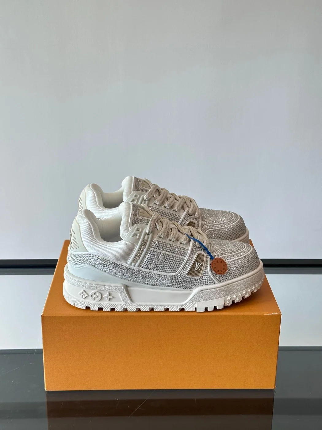 Louis Vuitton Men White Mesh And Leather Sneakers product view 1