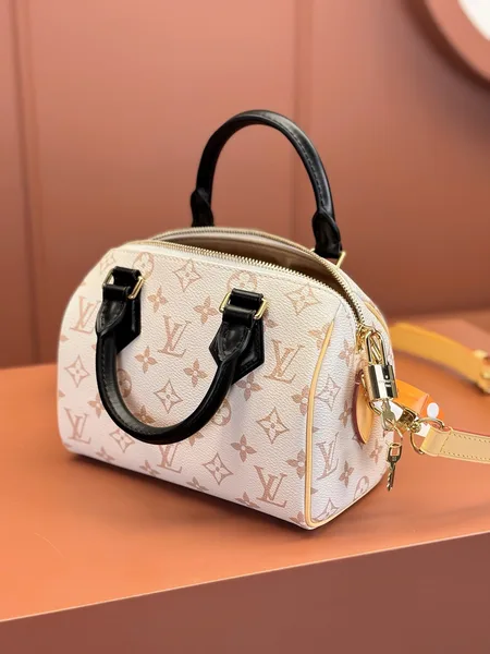 Louis Vuitton Monogram Dune Speedy Bandoulière 20 Bag product view 6