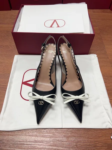 Valentino Women Black Patent Leather Bow Slingback Pumps product photo