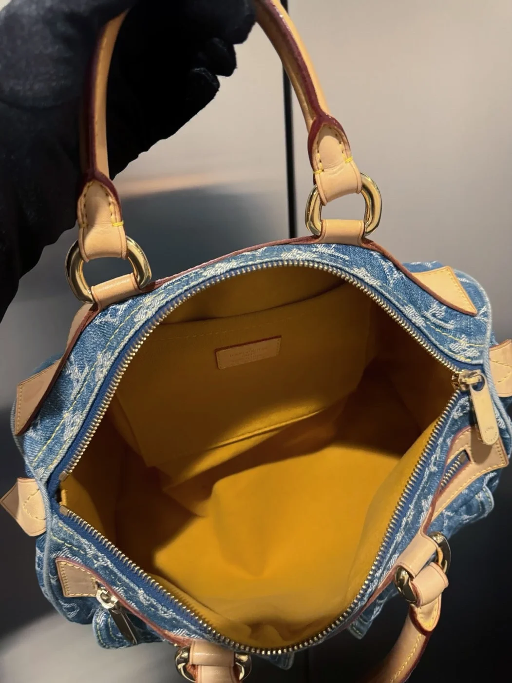 Louis Vuitton Neo Speedy handbag product view 2