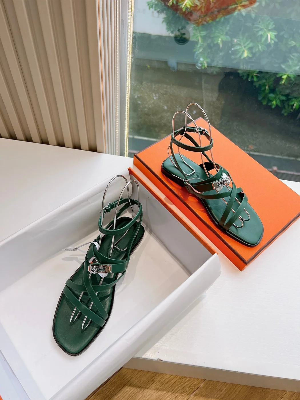Hermès Women Green Sandals — Dark Green Link-Detail T-Strap product view 4