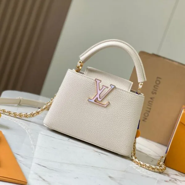 Louis Vuitton Capucines Beige Louis Vuitton Pattern Purple 21 cm Bag product photo