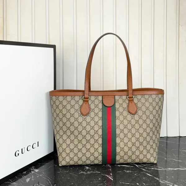 Gucci Ophidia GG Medium tote product view 2