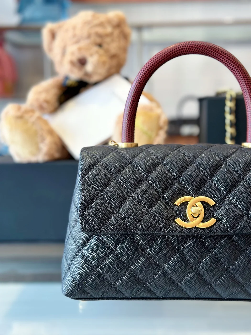Chanel Handbag Coco Lock Gold Lizard Skin Black 24 cm product view 2