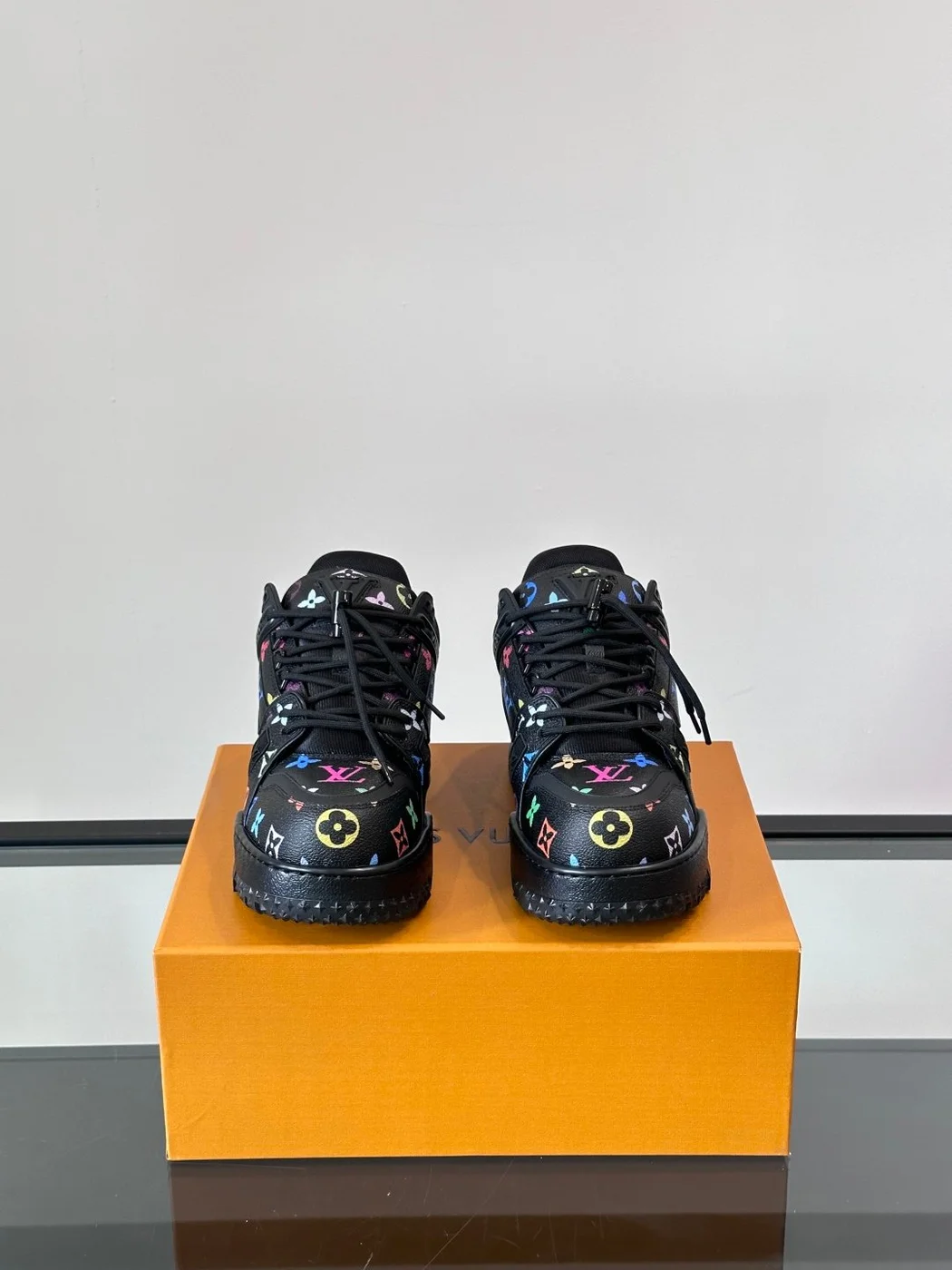 Louis Vuitton Men Black Leather Multicolor Logo Sneakers product view 2