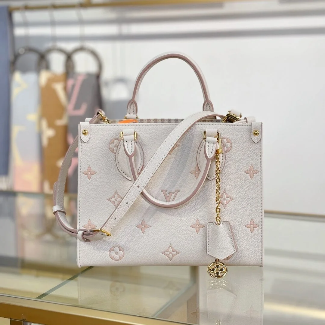 Louis Vuitton OnTheGo White Monogram Tote Bag product view 1