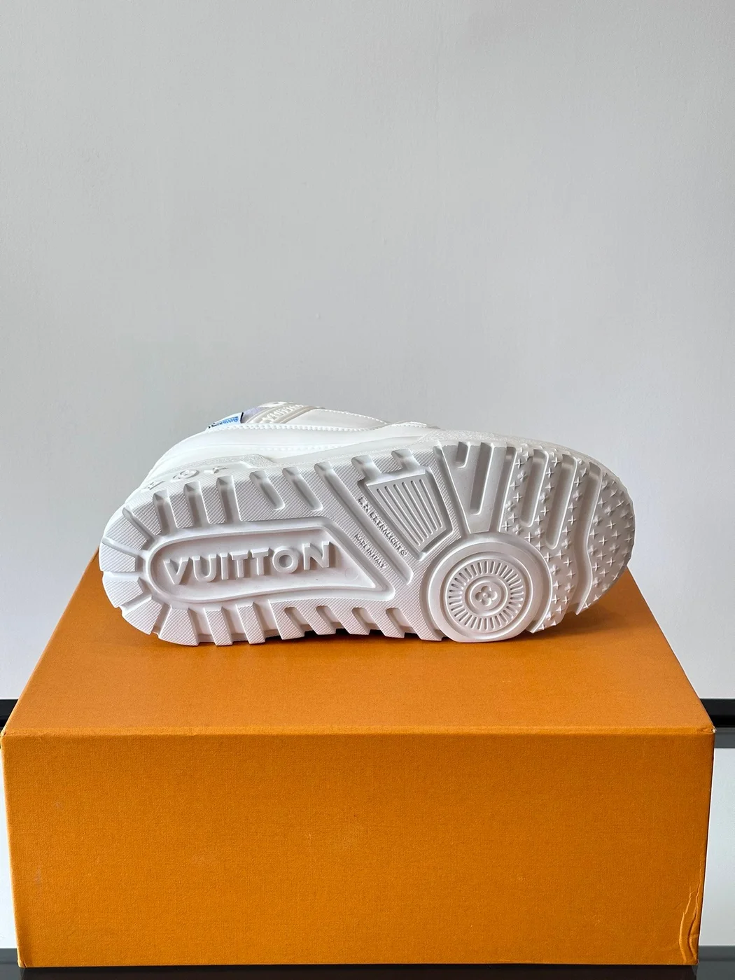 Louis Vuitton Men White Sneakers — Chunky Tread Sole product view 6