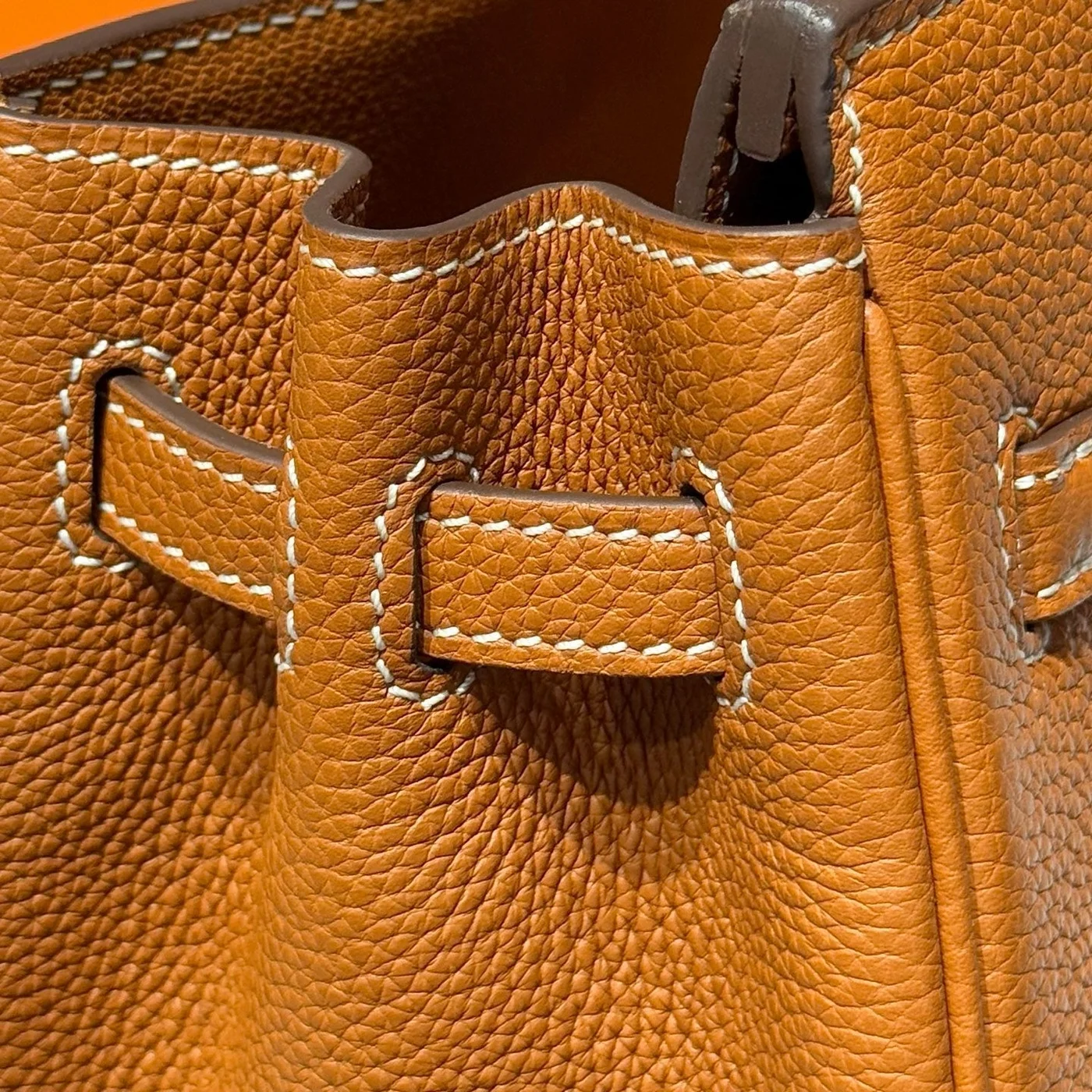 Hermès 25S Medium Birkin 25 In Burnt Orange Calfskin Gold Hardware Bag product view 8