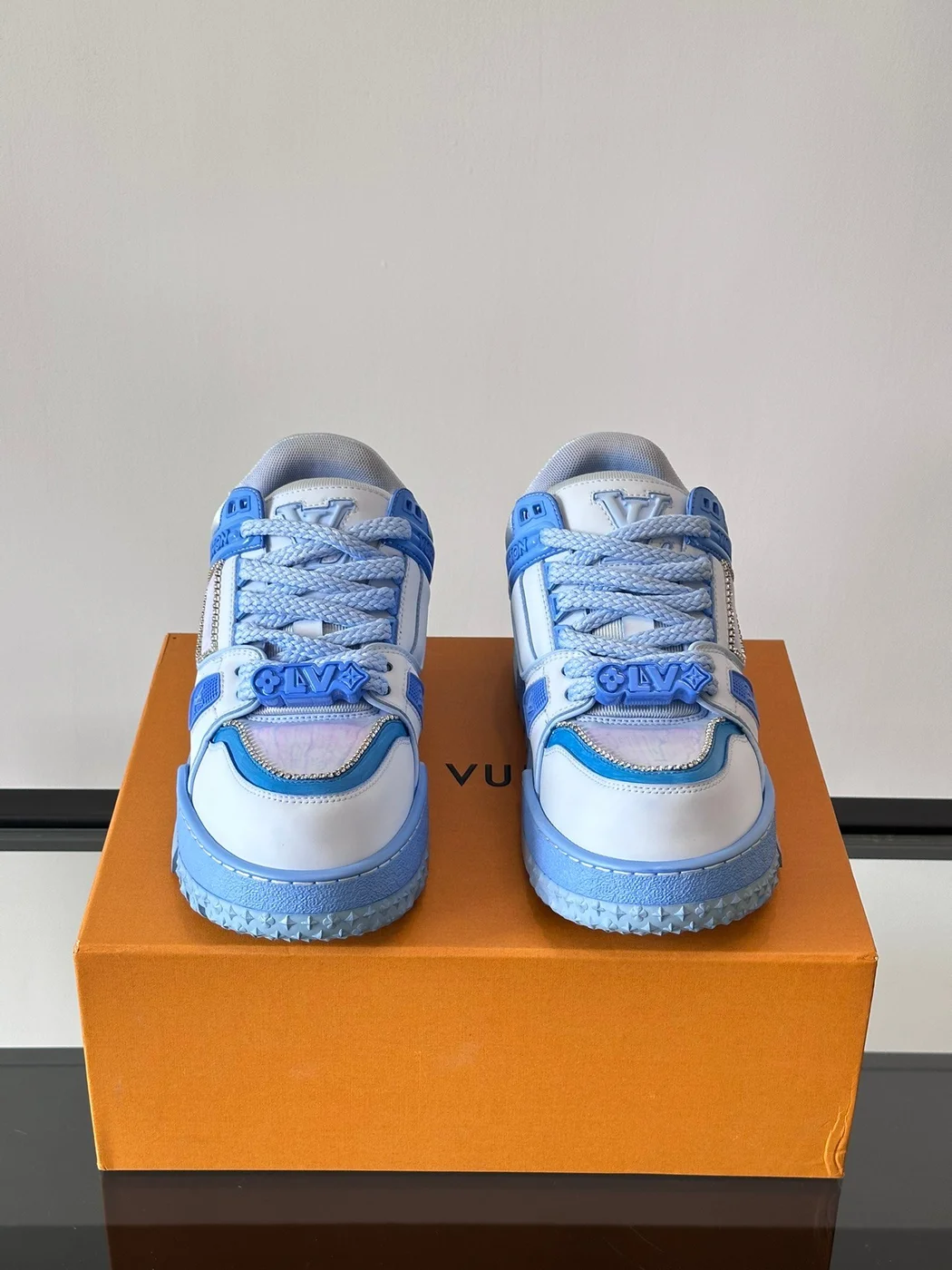 Louis Vuitton Men Light Blue Leather And Fabric Sneakers product view 2