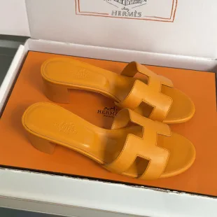 Hermès Oran Heeled Sandals Orange product photo