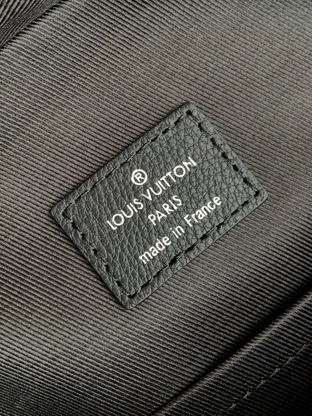 Louis Vuitton Avenue 31 In Black Canvas Calfskin Bag product view 9