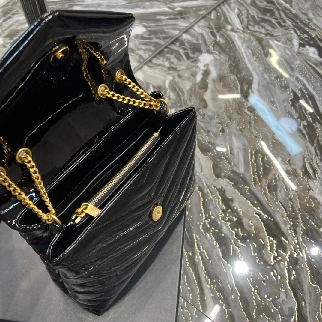 Saint Laurent ‘Loulou Medium’ shoulder bag product view 6