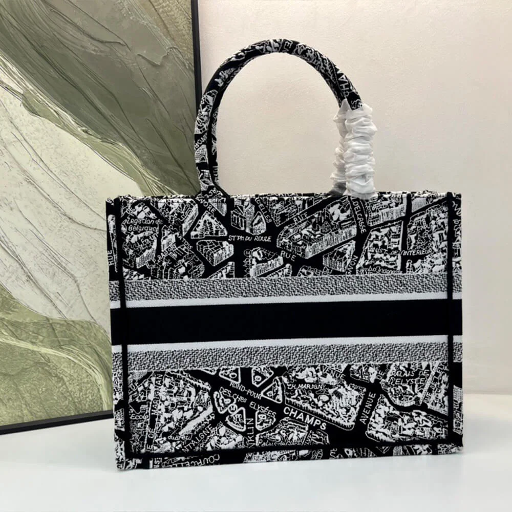 Dior Medium Book Tote product view 2
