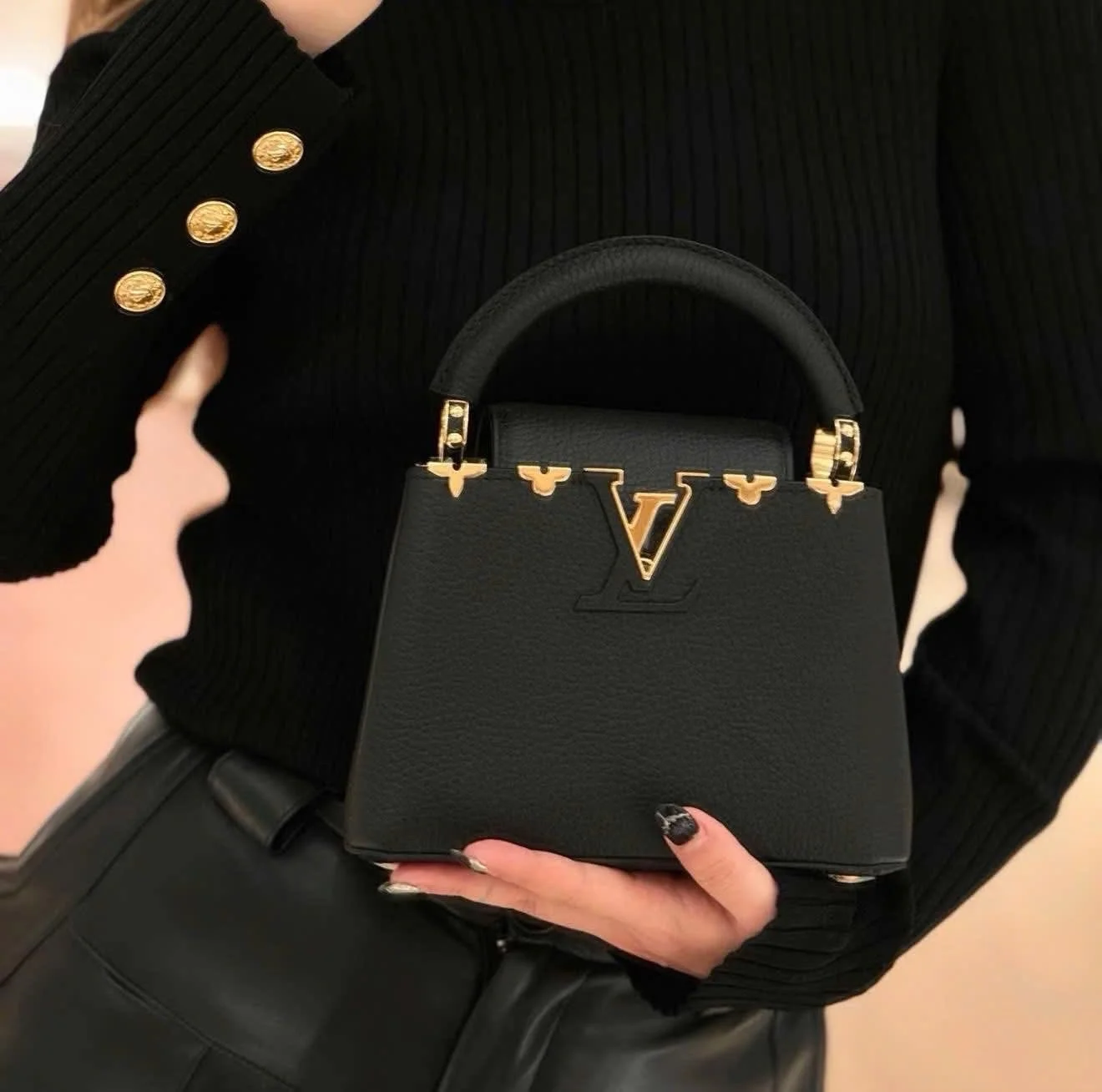 Louis Vuitton Capucines Mini handbag product view 5
