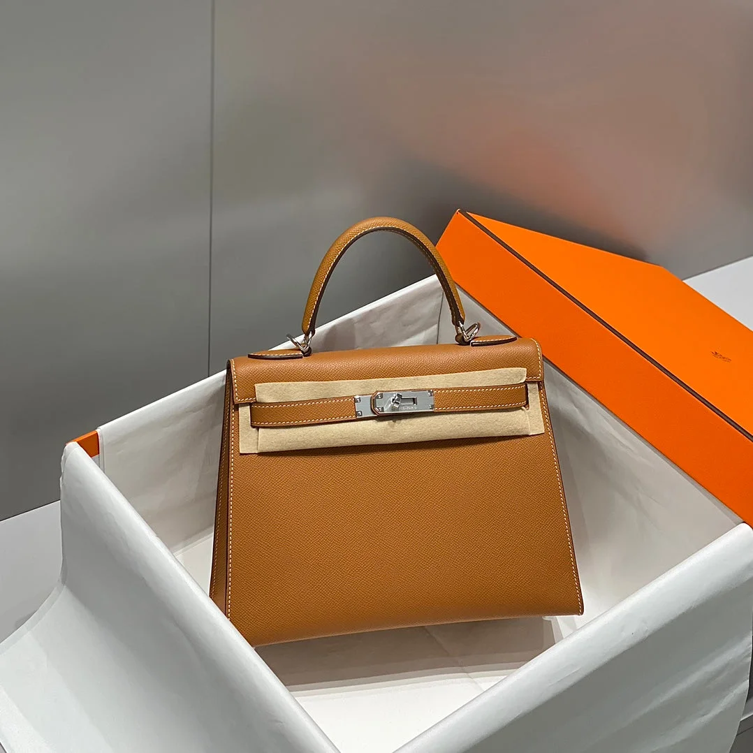 Hermès 28 cm In Gold Epsom Palladium Hardware Bag product view 2
