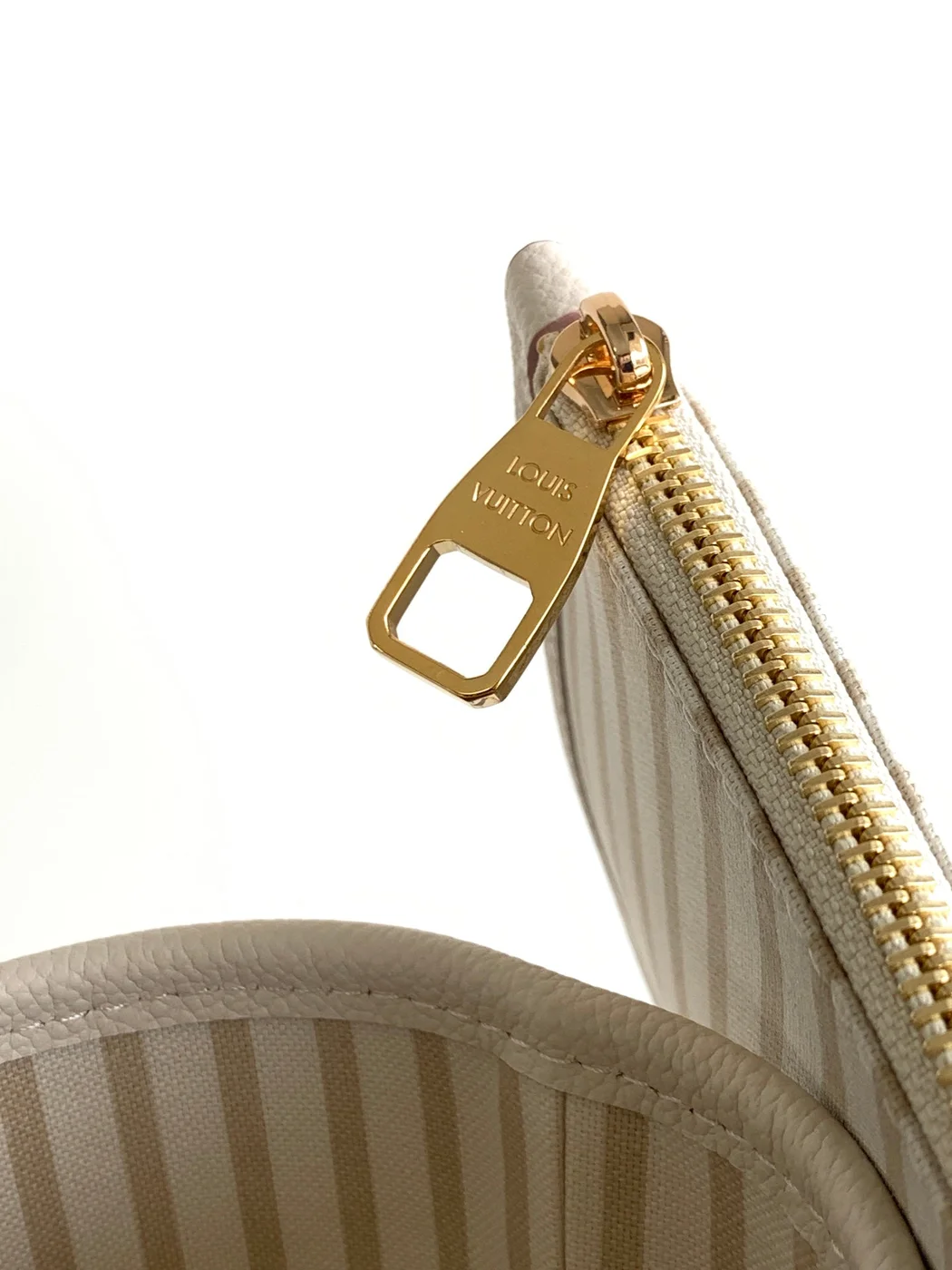 Louis Vuitton Neverfull MM Tote Bag 32 In White Mix Pink Calfskin product view 7